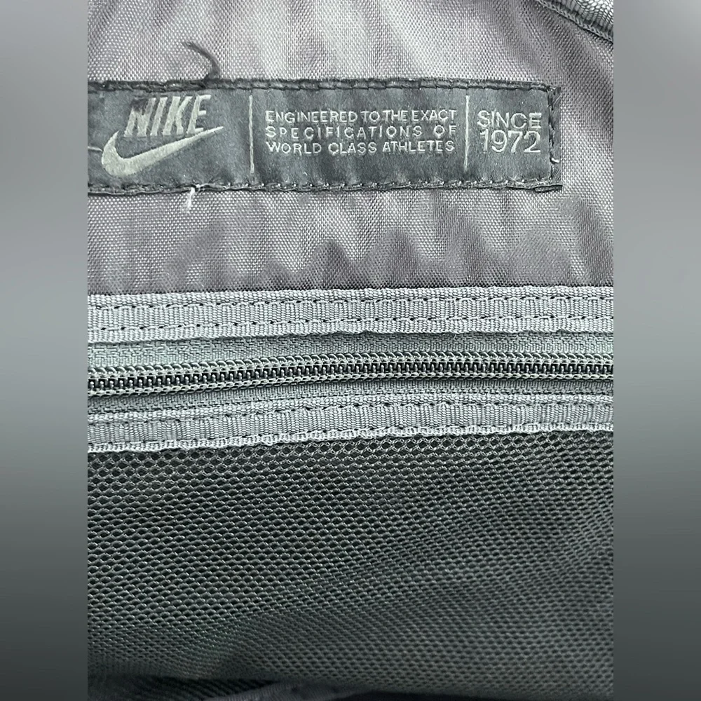 Nike running backpack rain cover and shoe compartment